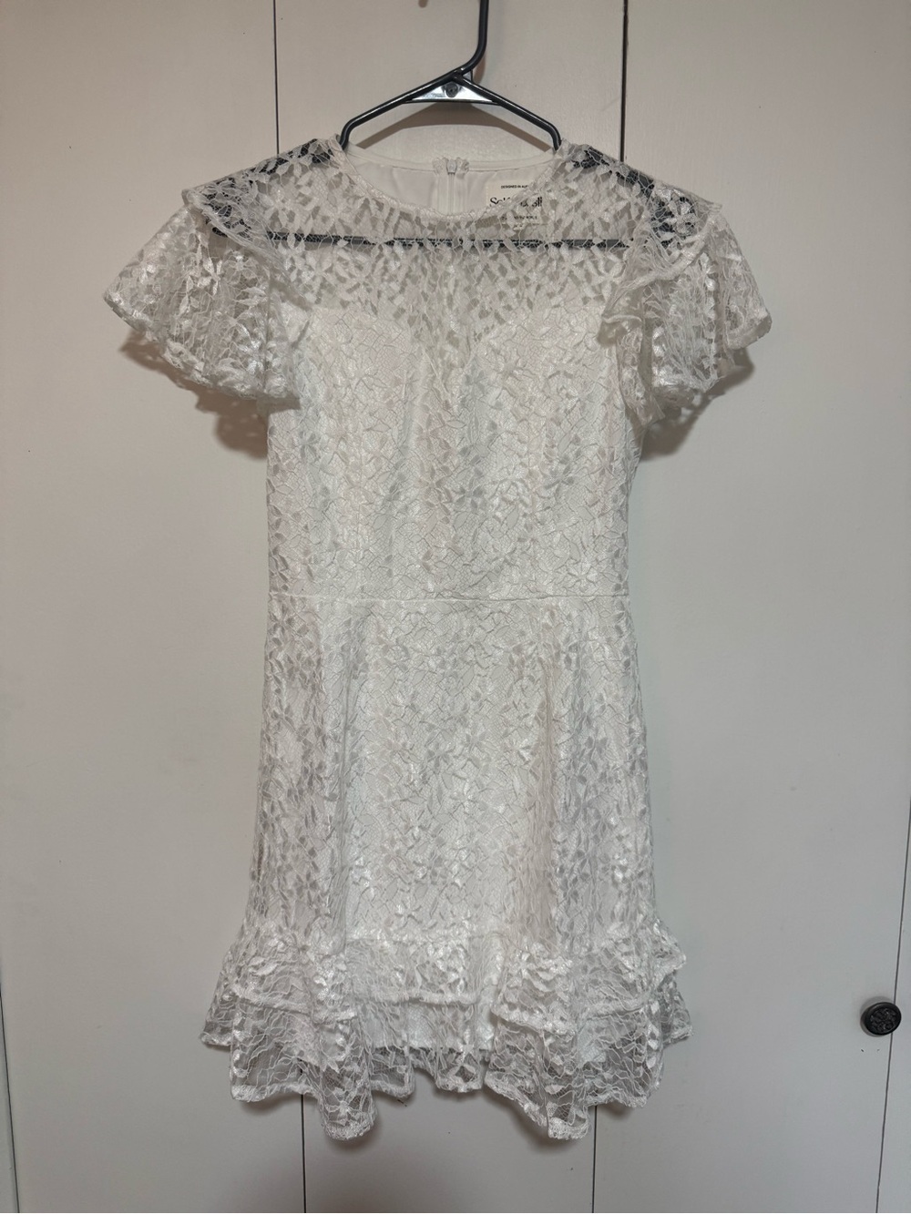 Selfie Leslie Lark Crew Neck Ruffle Sleeve
Dress Lace Overlay White size medium - Picture 2 of 6